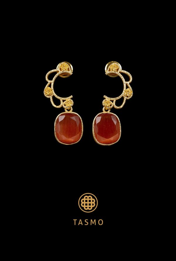 TM 6220 - Antique Gold Finish and Cubic Shape Semi-Precious Stone.