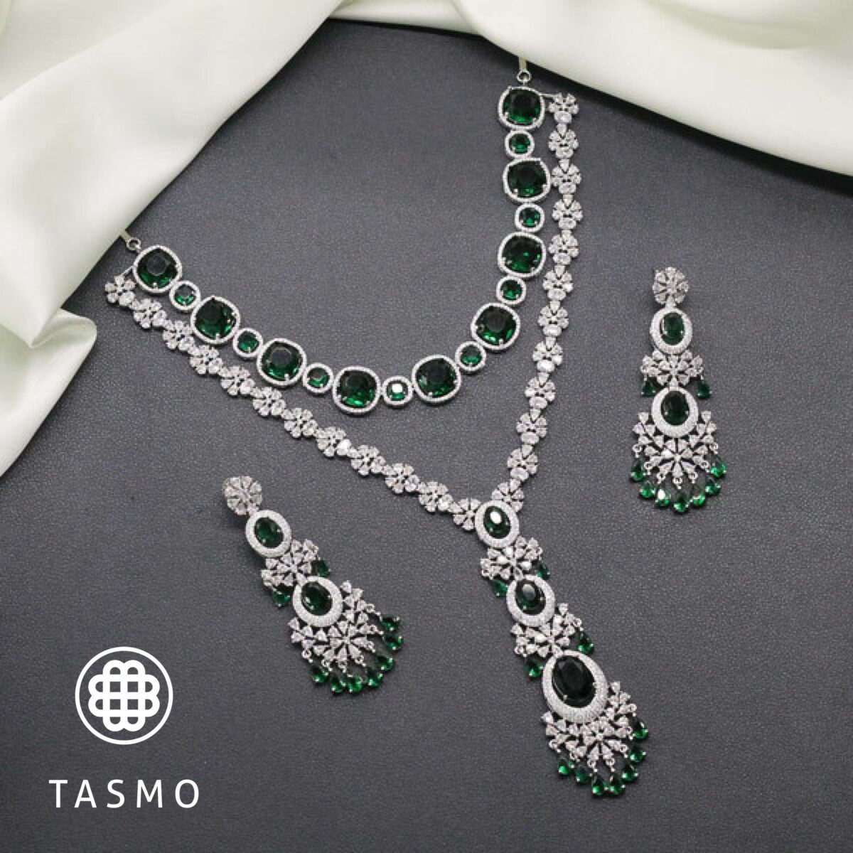 TM 1501 - Emma Neckless Set