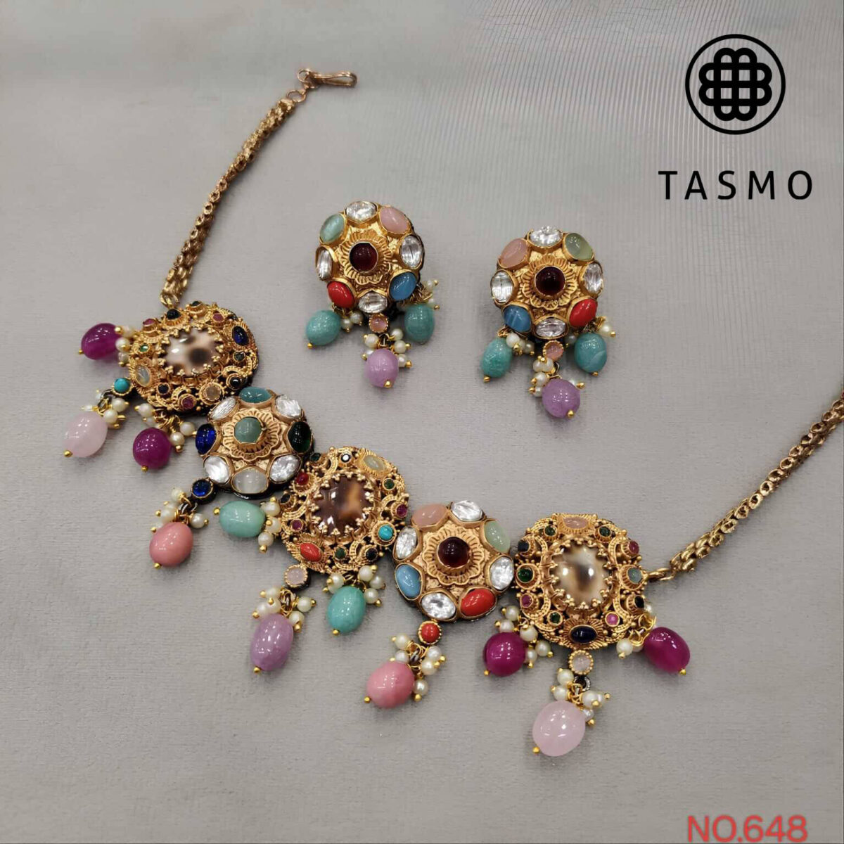 TM 1527 - Garvita Neckless Set