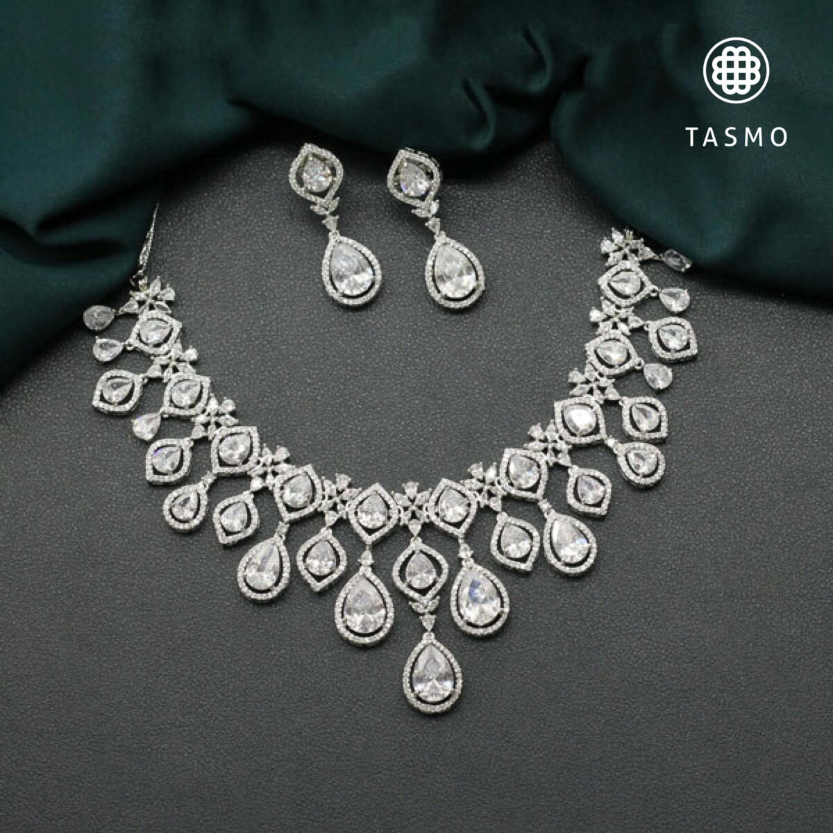TM 1514 - Aura Neckless Set