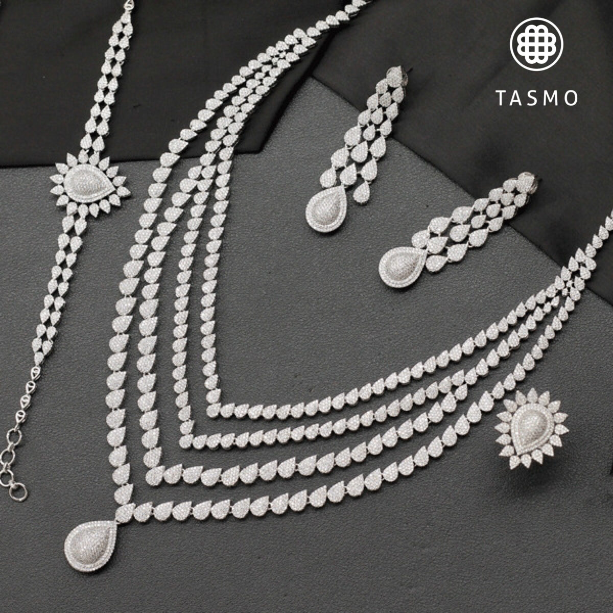 TM 1512 - A statement of timeless elegance.