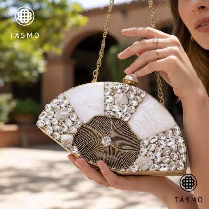 TM 7938 - Fan-Shaped Clutch